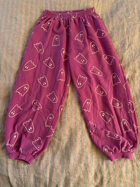 Indy and Pippa Girl’s Magenta Ghost Print Sweat Pants